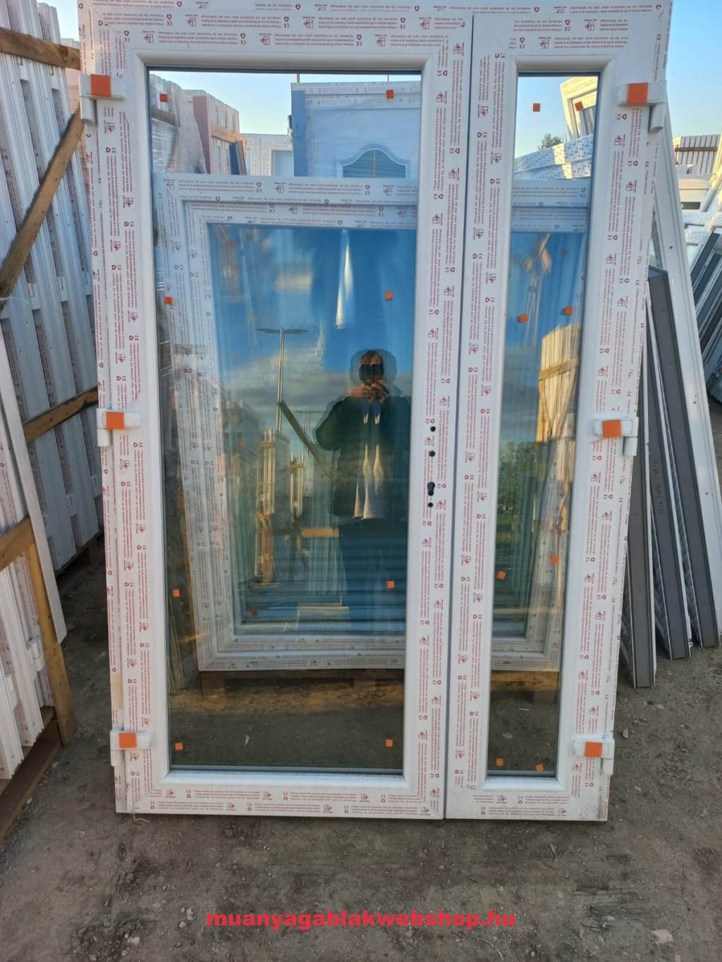 Tiszta Üveges Kétszárnyú Műanyag bejárati ajtó termékfotó