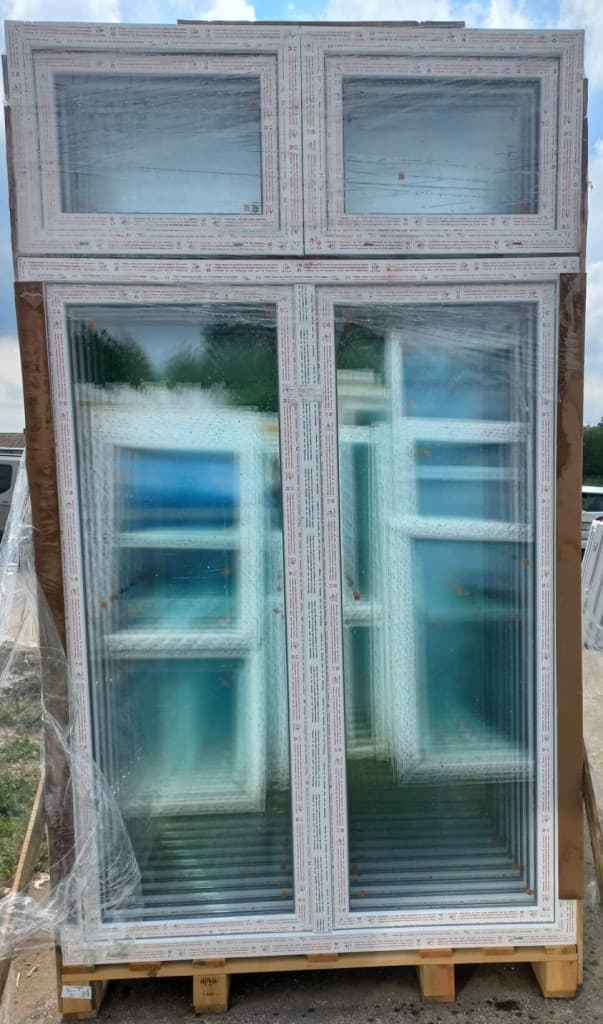 Kétszárnyas Erkélyajtó Középen felnyíló + Bukó – Nyíló erkélyajtó 2 rétegű üvegezéssel termékfotó