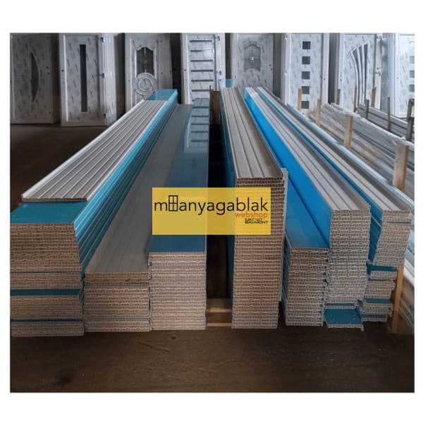 15 cm - Univerzális Műanyag Párkány termékfotó